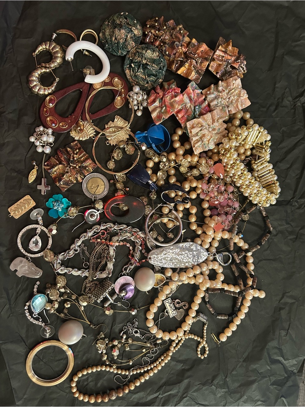Broken/ crafting jewerly lot